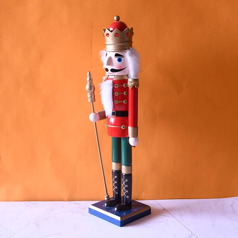 Nutcracker King Figure Wooden Christmas Ornament Traditional Hand Painted Home Decor Statuette Holiday Gift