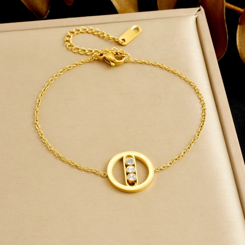 Minimalist Round Pendant Bracelet For Women Stainless Steel Gold Plated With Shining Rhinestones Adjustable Chain