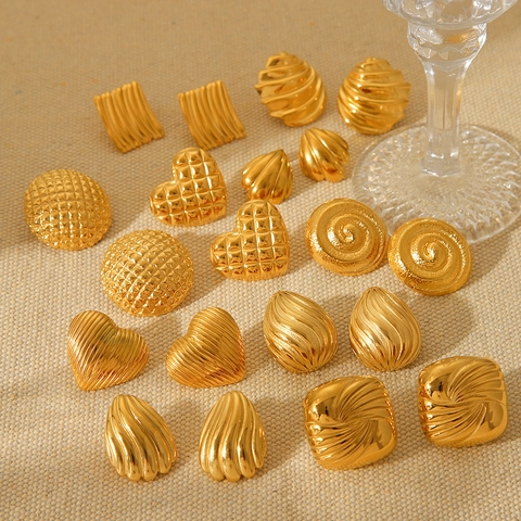 Orecchini A Lobo Texturizzati In Acciaio Inossidabile Placcato Oro 18K Geometrici Cuore Conchiglia Spirale Stile Vintage Per Donne
