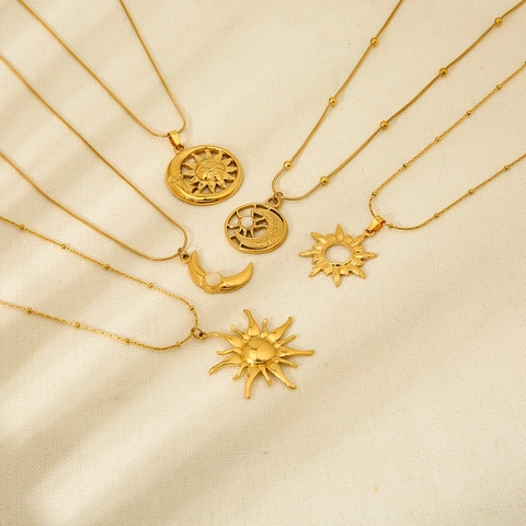Stainless Steel 18K Gold Plated Sun Moon Pendant Necklace For Women Vintage Rhinestone Celestial Jewelry Hollow Star Necklace