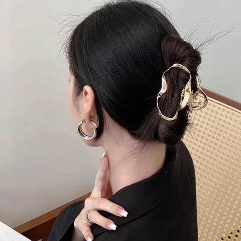 Pince À Cheveux En Métal Irrégulière Design De Vague Alliage Creux Minimaliste Style Liquide Accessoire Cheveux