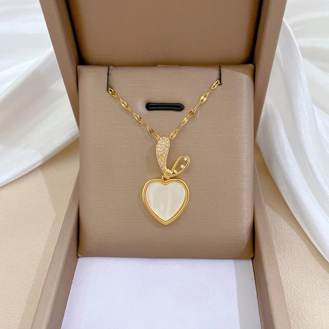Elegante Collar Con Colgante De Corazón Cadena De Acero Inoxidable Cobre Concha Brillante Joyería Para Mujer