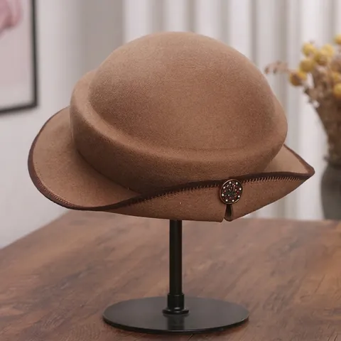 Wool Felt Cloche Hat Vintage Elegant Women Winter Warm Solid Bucket Hat With Metal Button Decor