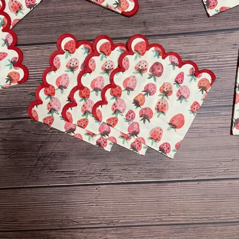 Serviettes En Papier À Bord Festonné 3 Plis Pâte De Bois Imprimé Fraise Nœud Floral Fête Mariage Jetables Décoratives