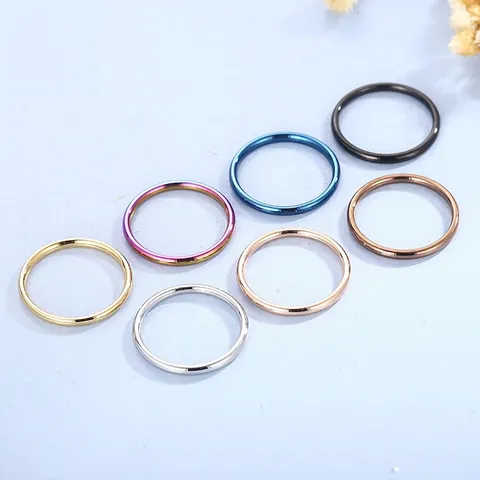 Anillo De Banda Simple De Acero Inoxidable Pulido Joyería Minimalista Fina Apilable Para Mujeres Y Hombres