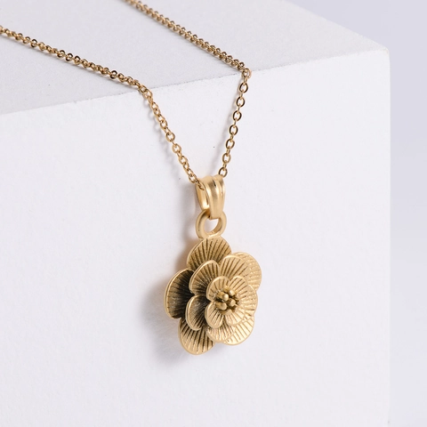 Flower Pendant Necklace 18K Gold Plated 304 Stainless Steel Multi Layer Matte Rose Elegant Jewelry For Women