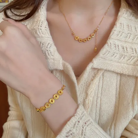 Set Gioielli Stile Cinese Vintage Collana E Bracciale Con Pendenti Monete Tonde Rame Placcato Oro Per Donna