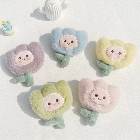 Broche Tulipe En Peluche Dessin Animé Fleur Visage Souriant Accessoire Pour Vêtement Sac Écharpe Décoration DIY Douce
