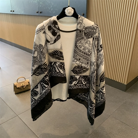 Vintage Baroque Chain Print Large Square Scarf For Women Cotton Linen Elegant Shawl Wrap Black White