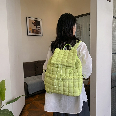 Puffy Gesteppter Rucksack Damen Wattierte Baumwolle Kordelzug Klappe Große Kapazität Cloud Bubble Tasche Lässiger Rucksack