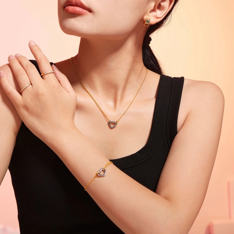 Pulsera Collar Con Colgante De Corazón Hueco Para Mujer Acero Inoxidable Chapado En Oro De 18K Joyería Minimalista Ajustable