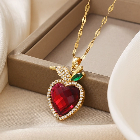 Collar Con Colgante De Manzana Acero Inoxidable Gema De Corazón Rojo Tono Dorado Con Hoja Verde Micro Pavé Zircón Joyería Para Mujeres