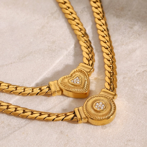 Vintage Stainless Steel Heart Round Pendant Necklace For Women Gold Plated Rhinestone Inlaid Cuban Chain Necklaces Jewelry