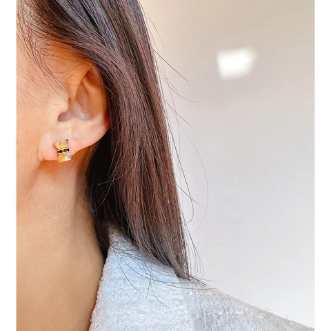 Orecchini a Bottone Creativi a Clessidra con Strisce a Spirale in Ottone con Zirconia Nera e Perno in Argento Sterling 925