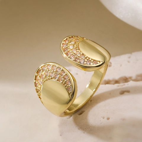 Élégante Bague Ouverte Géométrique en Cuivre Plaqué Or 18K pour Femme Ajustable Minimaliste Sertie de Zirconia Bijoux de Mode