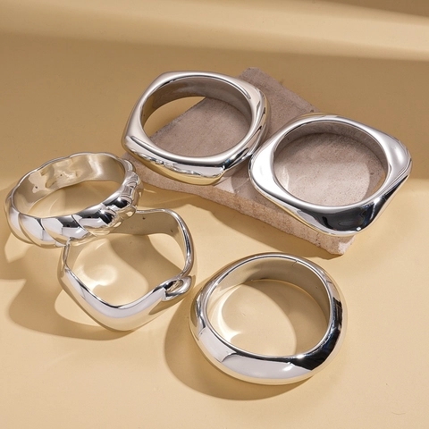 Brazalete Geométrico Irregular Metal Pulido Diseño De Lava Líquida Joyería De Muñeca Minimalista Para Mujeres