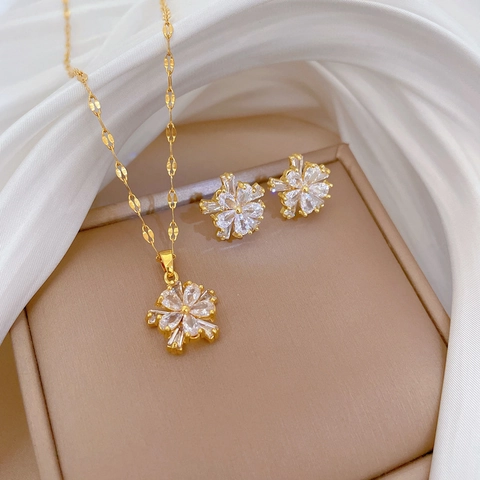 Elegant Flower Necklace And Earrings For Women With Titanium Steel Chain Gold Plated Copper Zircon Silver Earring Post