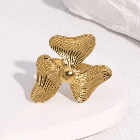 Anillo Abierto De Flor Acero Inoxidable Chapado En Oro De 18K Pétalos Ondulados Diseño De Rayas Joyería Elegante Ajustable