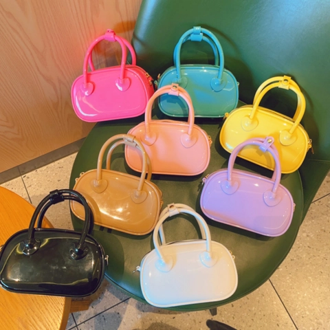 Mini Handtasche Damen PVC Jelly Material Bonbonfarben Mode Herz Deko Schulter Umhängetasche Tragbare Elegante Kleine Tasche