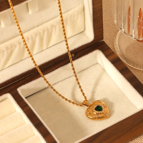 Collana Con Ciondolo A Cuore Placcato Oro 18K Acciaio Inossidabile Pietra Preziosa Cuore Verde Zircone Gioielli Retro