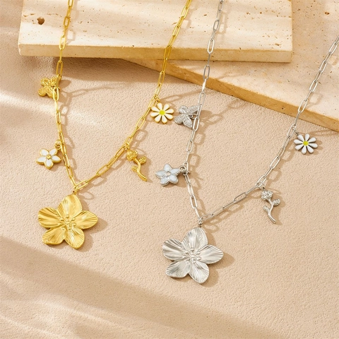 Stainless Steel Pendant Necklace Flower Butterfly Daisy Rose Charms Paperclip Chain Women Exaggerated Jewelry