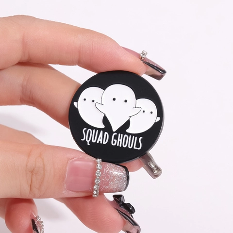 Pin's en Émail Fantôme d'Halloween Badge en Alliage Forme Ronde Dessin Animé pour Vêtements Sac à Dos Accessoires Cadeau Créatif
