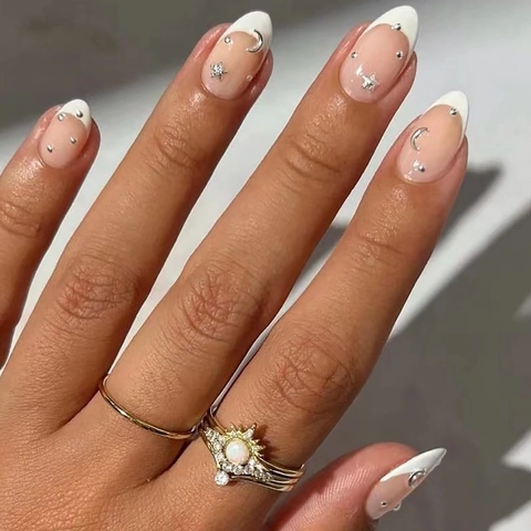 Press On Nails Franse Stijl Ster Maan Decoratie Nude Roze Kunstnagels Witte Tips Ovale Vorm Manicure Dames
