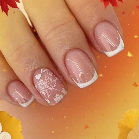 French White Tip Press On Nails With Maple Leaf Pattern Short Square Glossy Fake Nails Silver Glitter Autumn Style For Women