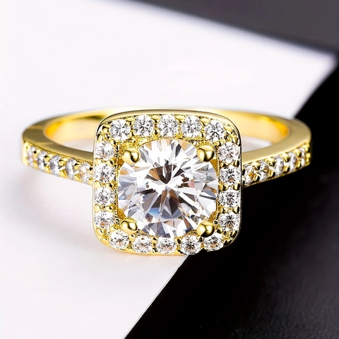Classico Anello in Rame con Zirconia Lussuoso Anello da Sposa con Halo Quadrato Principessa a Quattro Griffe per Donna