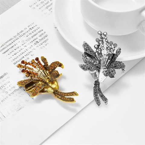 Elegant Brooch Pin Alloy Rhinestone Enamel Animal Floral Shapes Versatile Apparel Accessory For Women Coat Scarf