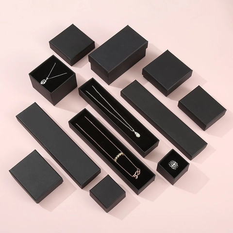 Schmuck Geschenkbox Kraftpapier Karton Verpackung Mit Schwamm Für Ringe Ohrringe Halsketten Armbänder Minimalistisch