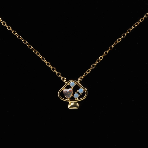 Collana Con Ciondolo A Fungo Ottone Placcato Oro Con Opale Sintetico Cuore E Zircone Design Cavo Gioielli Per Donna