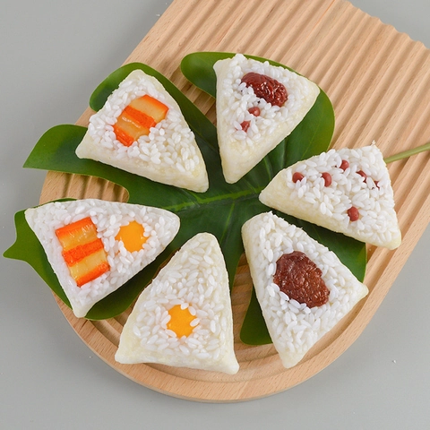 Simulation Zongzi Modell Realistisches PVC Künstlicher Reisknödel Essen Spielzeug Für Fotografie Requisite Küchen Dekor