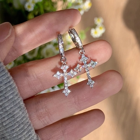 Kreuz-Anhänger Creolen Mit Zirkonia Und Ohrstecker Aus Stahl Minimalistischer Modeschmuck Für Damen In Silber