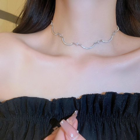 Copper Zircon Wavy Curve Choker Necklace Elegant Square Rhinestone Niche Jewelry For Women