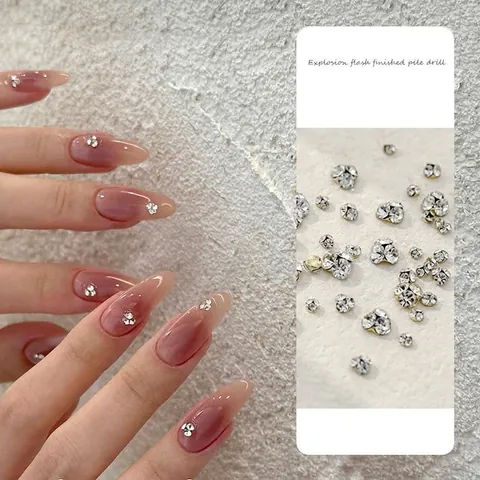 Elegant Sparkling Glass Crystal Nail Art Rhinestones Flower Shaped Metal Base Luxury Manicure Accessories Decor