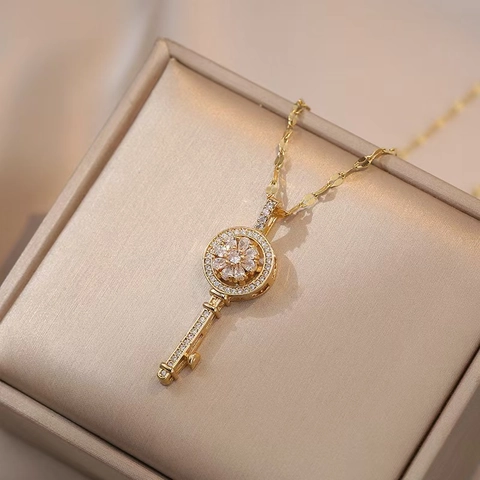 Rotatable Flower Key Pendant Necklace Stainless Steel Zirconia Inlaid Gold Silver Fashion Jewelry Women Rotating Charm
