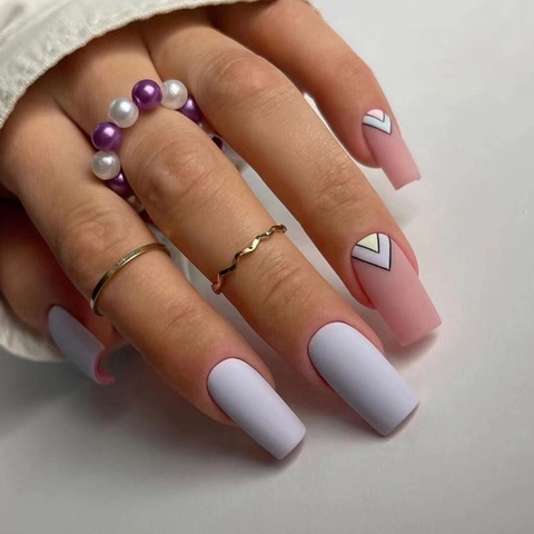 Unghie Finte In Acrilico Opaco Lunghe Quadrate Linea V Geometrica Rosa Lavanda Stile Francese Eleganti Per Donne