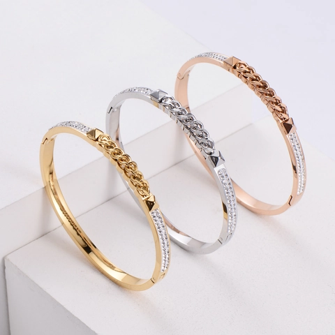 Cubic Zirconia Bangle Bracelet 316 Stainless Steel Cuban Chain Design Pyramid Rivet Hinge Closure Jewelry For Women