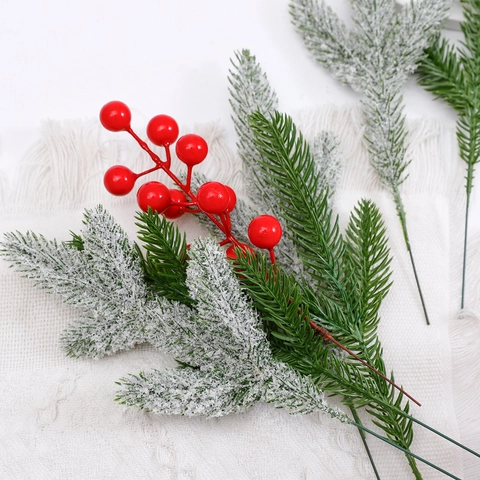Artificial Christmas Pine Needles Pine Cones And Red Berries Simulation Snow Frost Plastic Foam Natural Material For DIY Flower Arrangement Home Decor