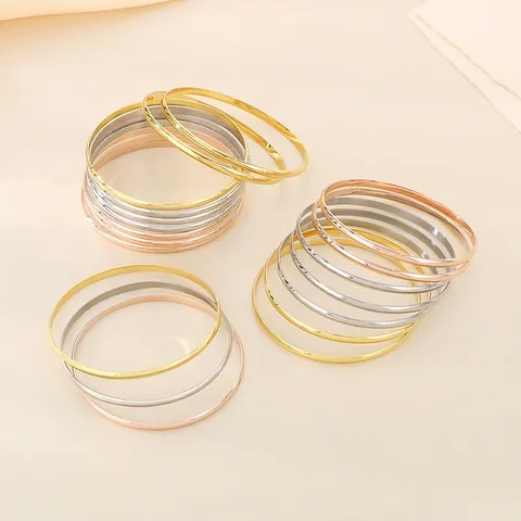 Minimalist Polished Stainless Steel Bangle Bracelet Plain Circle Glossy Stackable Fashion Jewelry For Women Elegant Simple Style