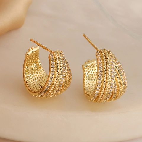 Orecchini A Cerchio Geometrici A Forma Di C Rame Placcato Oro Micro Pavé Zircone Design Strutturato A Più Strati Per Donna