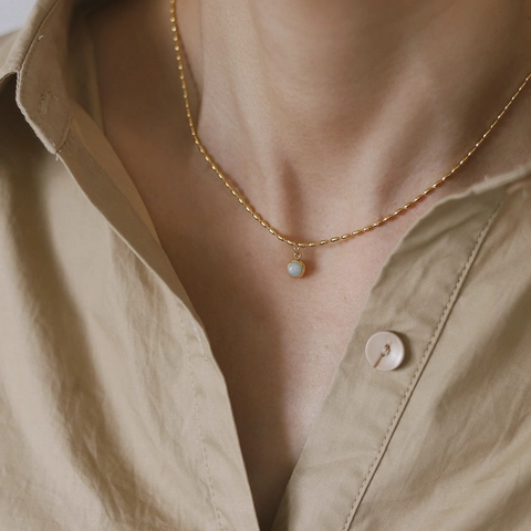 Minimalist Round Aventurine Jade Pendant Necklace For Women Titanium Steel 18K Gold Plated Elegant Clavicle Chain Jewelry