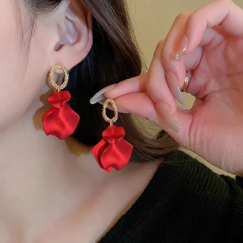 Bloemblad Drop Oorbellen Legering Mat Gelaagd Bloemen Met Zilveren Oorknopjes Retro Franse Elegante Stijl Voor Dames