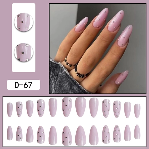Paars Opdruk Nagels Lange Amandelvorm Kunstnagels Met Zilveren Steentjes Glanzend Elegante Manicure Voor Dames