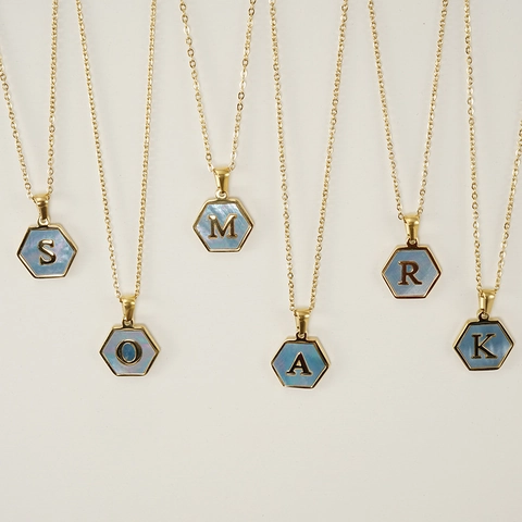 Zeshoekige Initiaal Alfabet Hanger Ketting 18K Verguld Roestvrij Staal Blauwe Schelp Inlay Mode Sieraden Voor Dames
