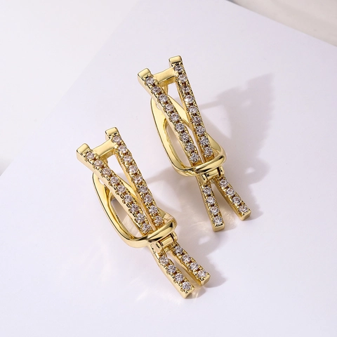 Geometrische Creolen 18K Vergoldetes Kupfer Zirkonia Kreuz Knoten Minimalistisch Vintage Elegant Schmuck Zubehör