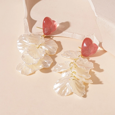 Heart Flower Petal Dangle Earrings Resin Acrylic With Silver Earring Post Pink White Sweet Vacation Style For Women