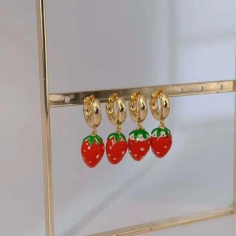 Pendientes de Aro con Colgante de Fresa de Cobre para Mujeres Niñas Esmalte Rojo Verde Fruta Pendientes Colgantes Joyería