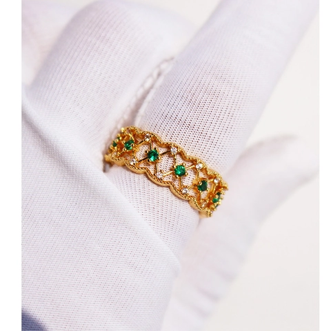 Vintage Palace Style Emerald Green Zirconia Hollow Out Open Ring For Women Brass Gold Plated Adjustable Lace Edge Finger Ring Jewelry